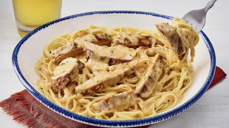 Red Lobster's Cajun Chicken Linguini Alfredo