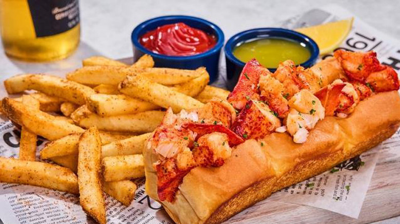 Red Lobster's Lobster Roll
