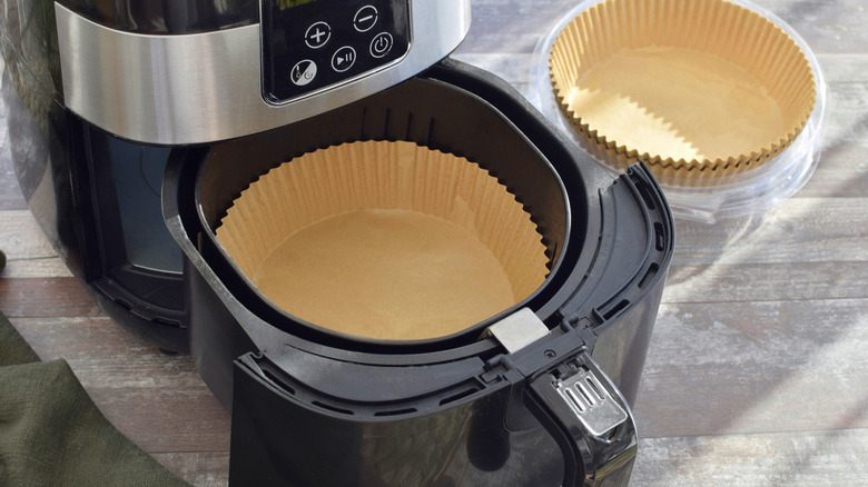 Air fryer liner inside basket