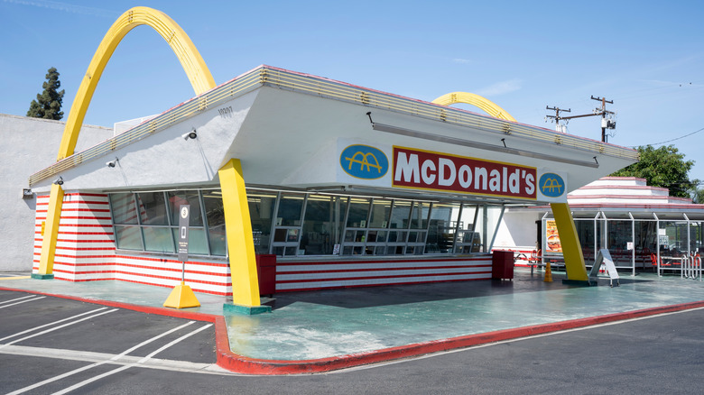 exterior of the oldest McDonald's in the world in Downey, California