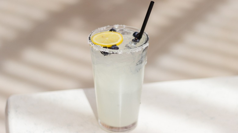 Chilton cocktail with fresh blueberry