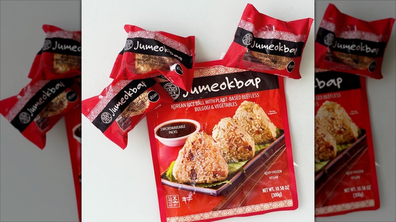 Trader Joes Jumeokbap packets.