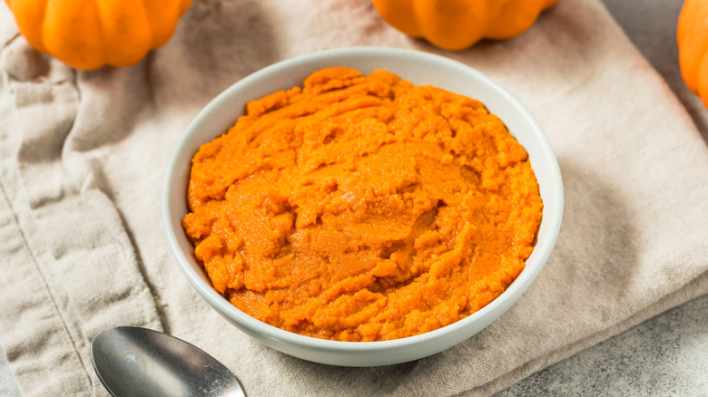 Bowl of pumpkin puree