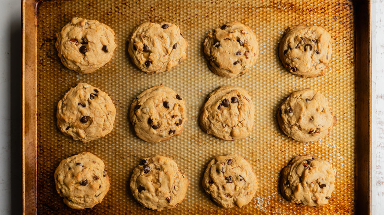 Raw cookies on a baking tray.