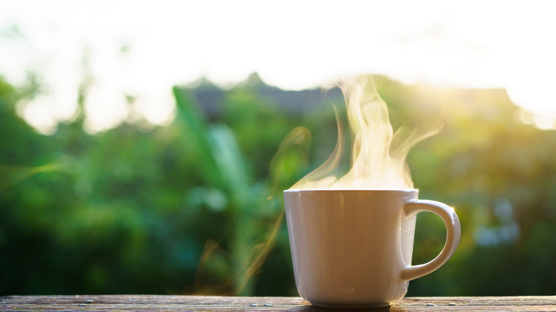 You can have a morning cup of coffee without electricity