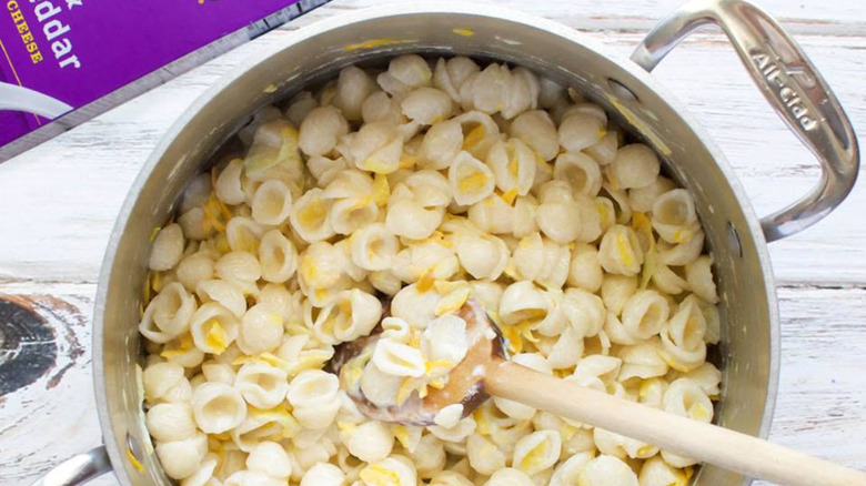 Sauce pan full of Annie's mac & cheese