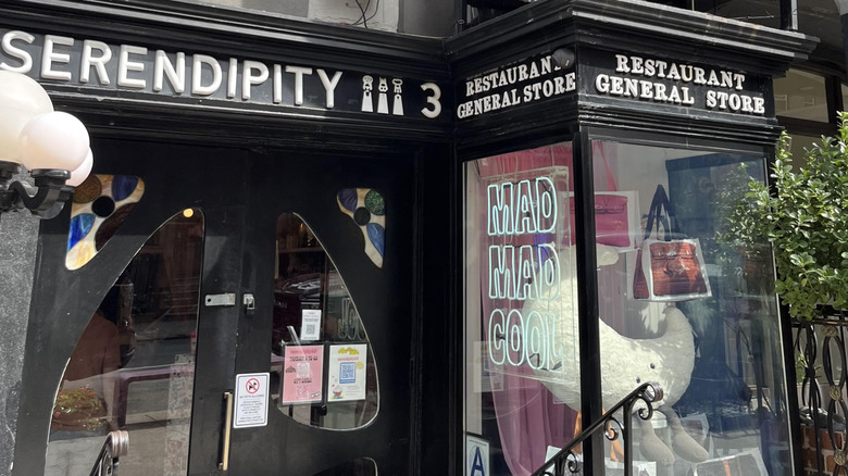 The exterior of Serendipity 3 in NYC.