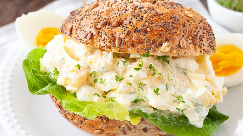 Egg salad sandwich