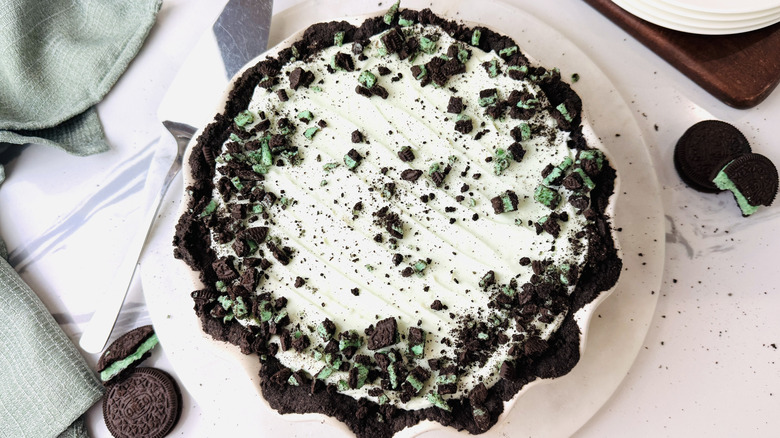 Old-Fashioned Grasshopper Pie