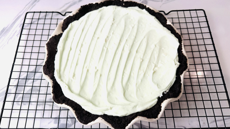 Grasshopper pie in pie plate