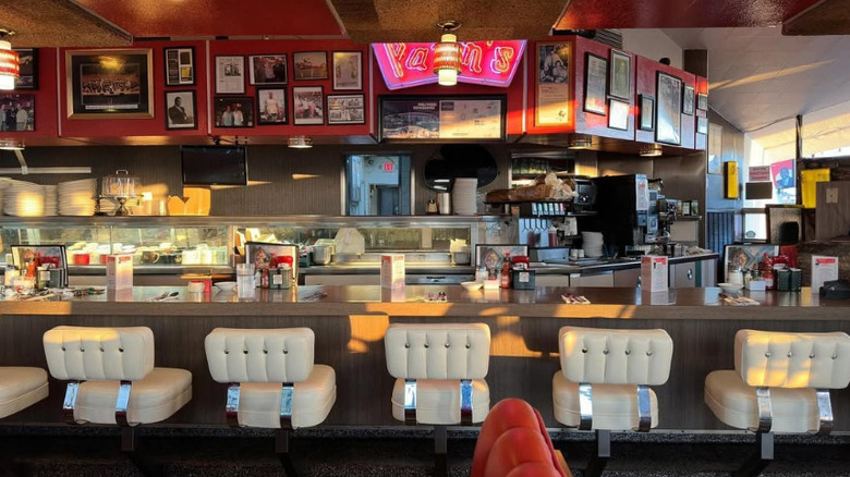 Counter at Pann's restaurant in LA