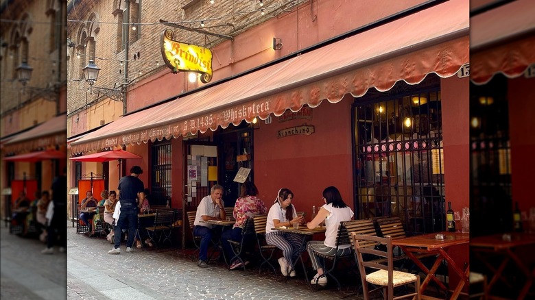 The exterior of Al Brindisi wine bar in Ferrara, Italy