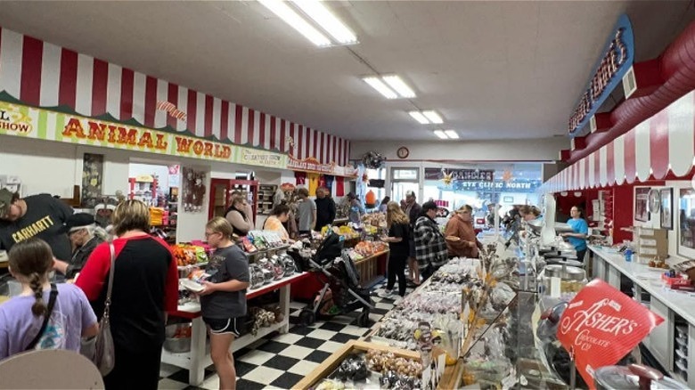 People shopping at Canelake's Candies