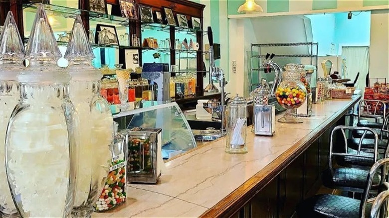 Counter at Three Georges