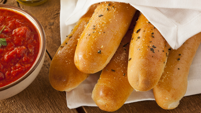 Breadsticks with marinara sauce