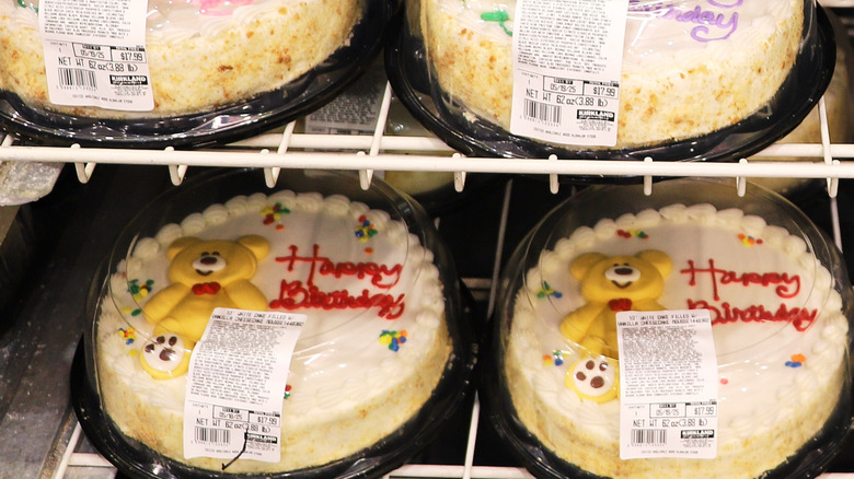 Limited cake options at a Costco