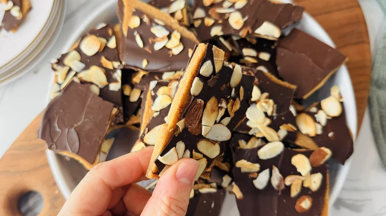 Chocolate toffee bark with plate