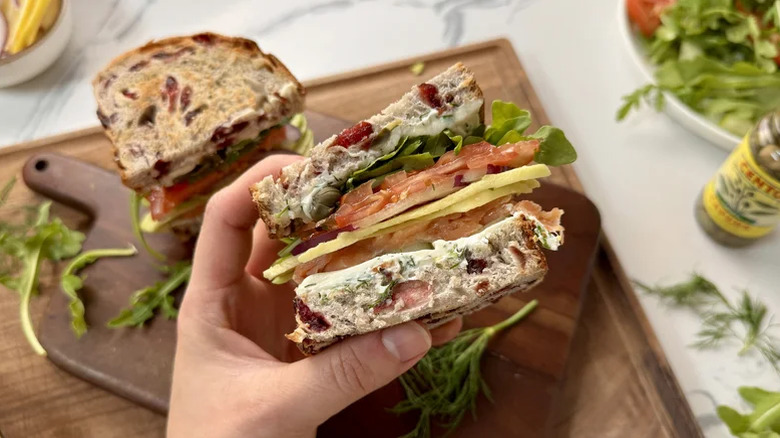 Smoked salmon sandwich with greens