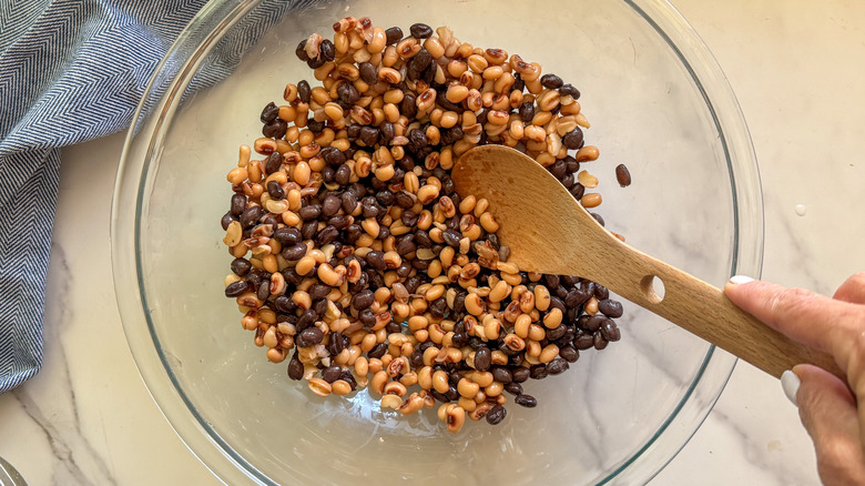 beans and black-eyed peas in bowl