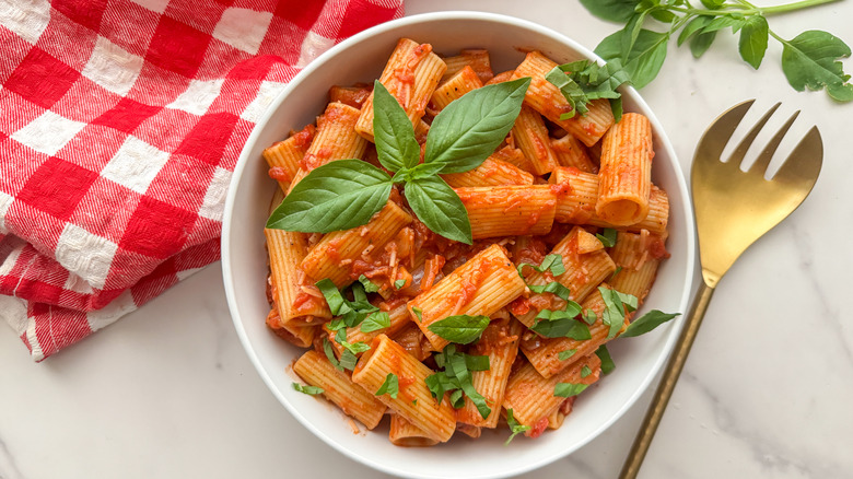 bowl of spicy rigatoni