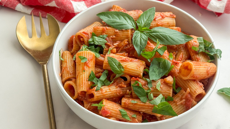 bowl of spicy rigatoni