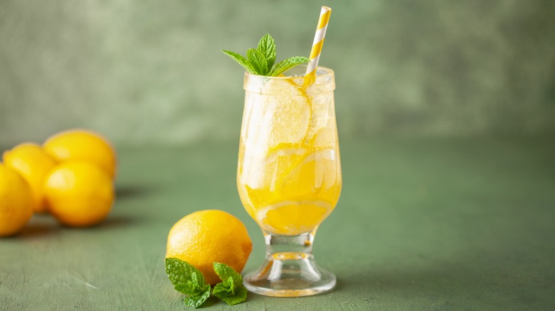 Koktail spritz limoncello