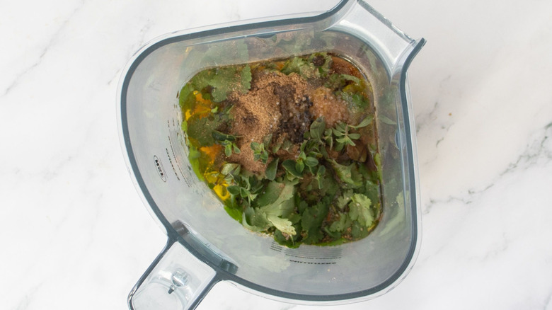 Mojo chicken marinade ingredients in blender