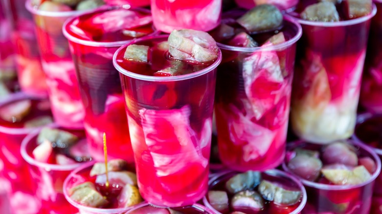 cups of tursu suyu in istanbul