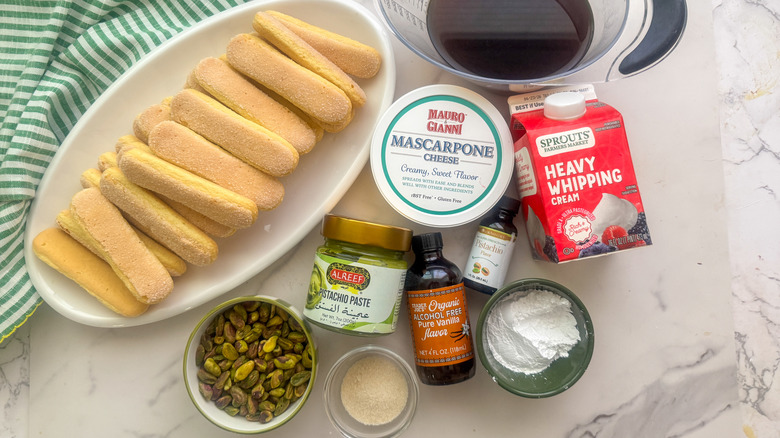 Pistachio tiramisu ingredients