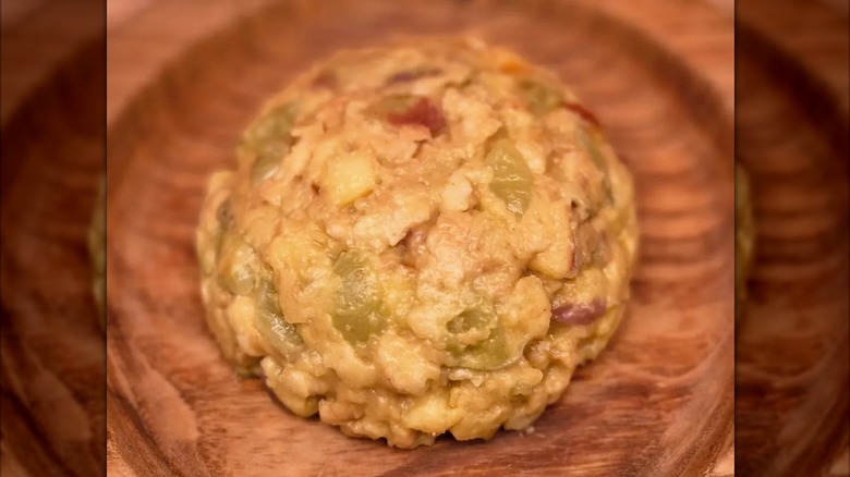 A plate of taillis