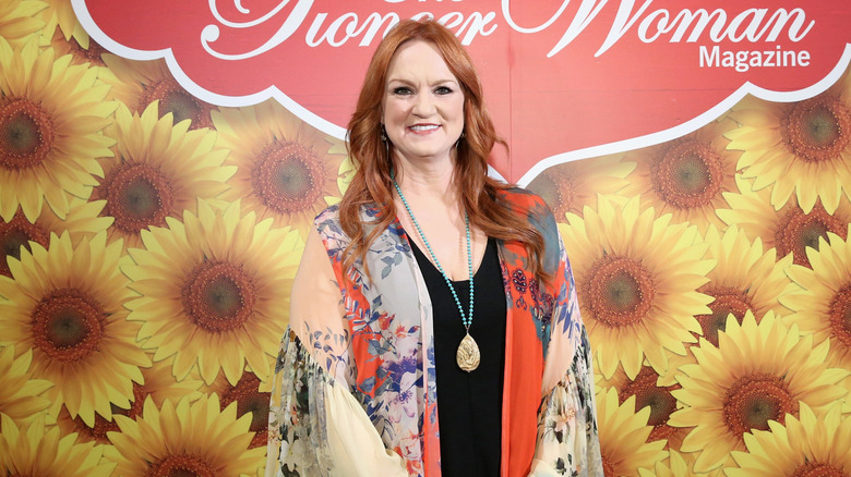 The Convenient Canned Ingredient You'll Always Find In Ree Drummond's Pantry