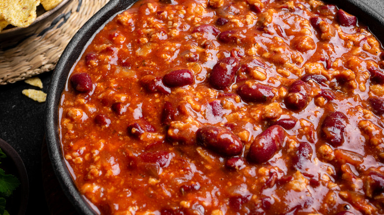 Oklahoma chili in a pan