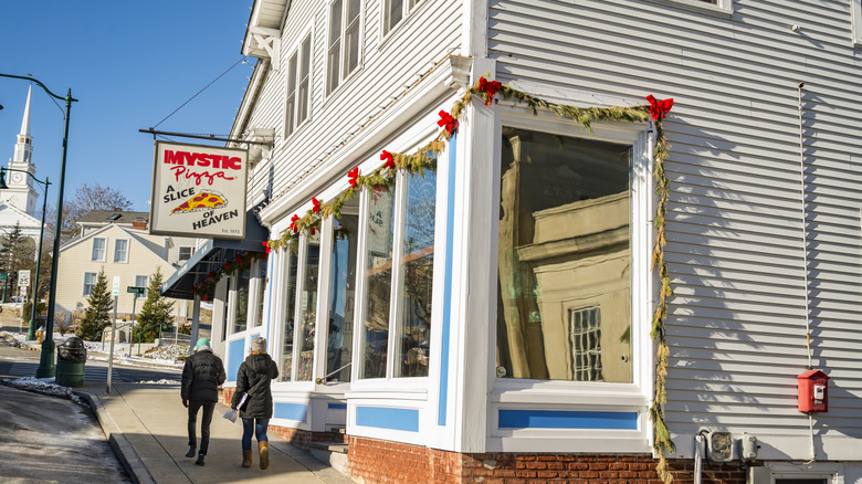 Exterior of the Mystic Pizza pizzeria
