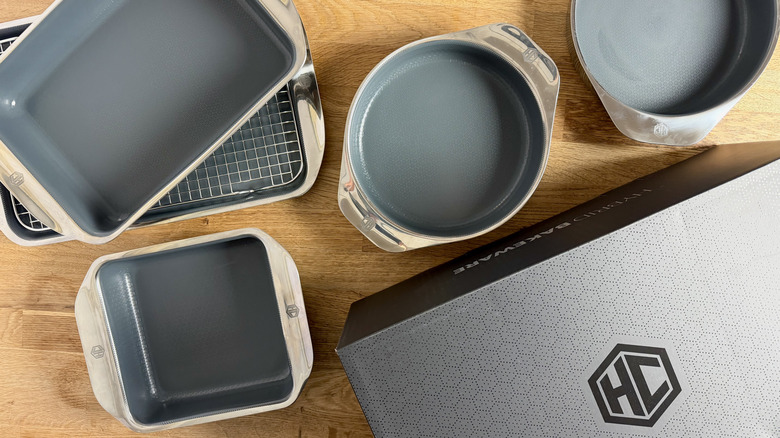 The HexClad Set of baking pans and racks