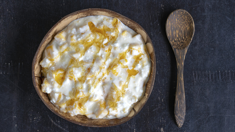 Cottage cheese and honey