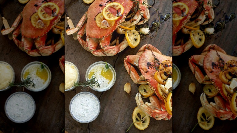Two whole crabs plus dip