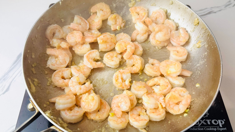 Cooked shrimp in pan