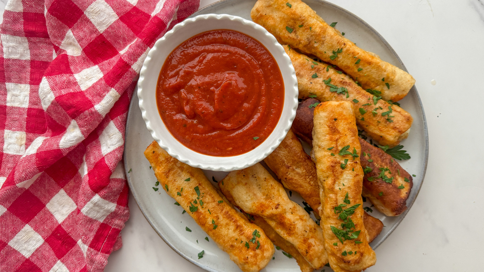 Pepperoni Pizza-Inspired Mozzarella Sticks Recipe