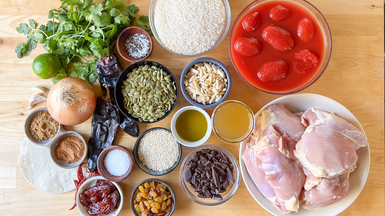 Slow cooker chicken mole ingredients