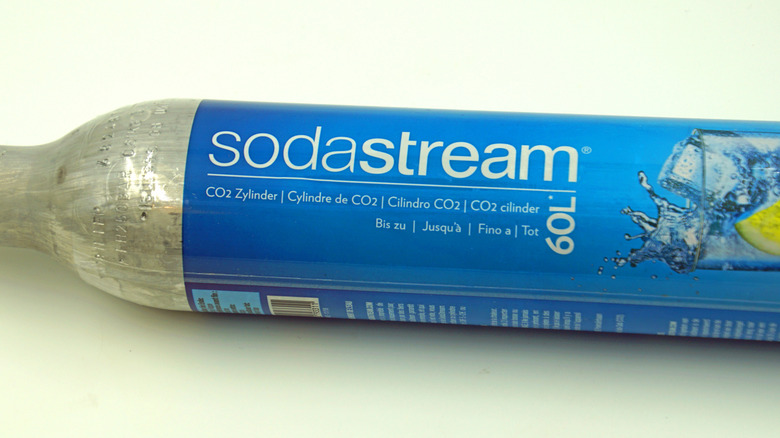SodaStream screw in cylinder