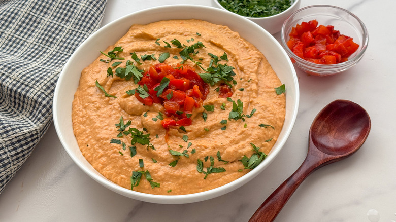 bowl of hummus