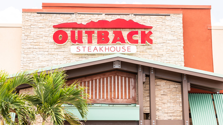 The exterior of an Outback Steakhouse