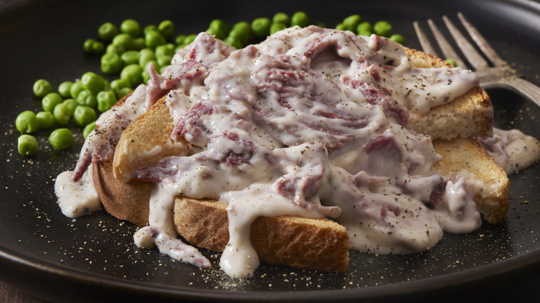 Chipped beef and bread