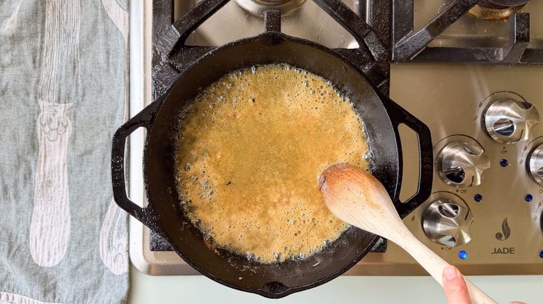 Deglazing chicken skillet with vermouth