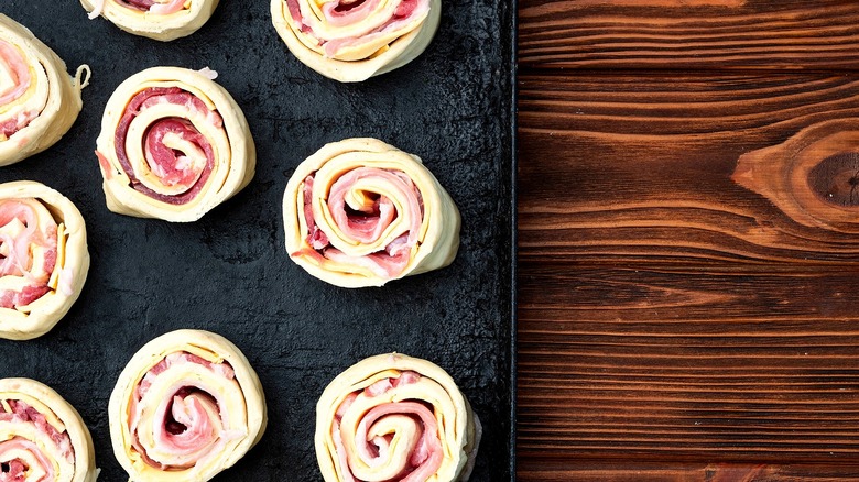 Pinwheel sandwiches with meat