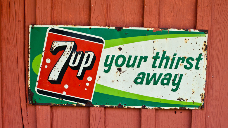 Vintage 7 Up sign