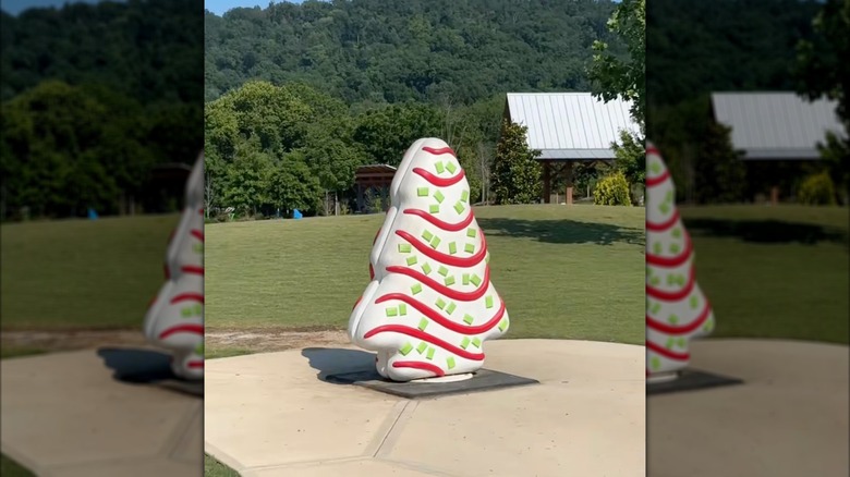 Christmas Tree Cake at park