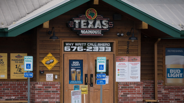 Exterior of a Texas Roadhouse