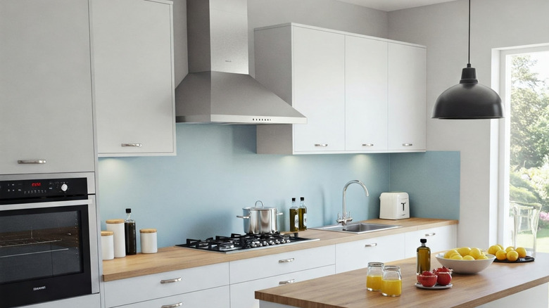 Blue modern backsplash