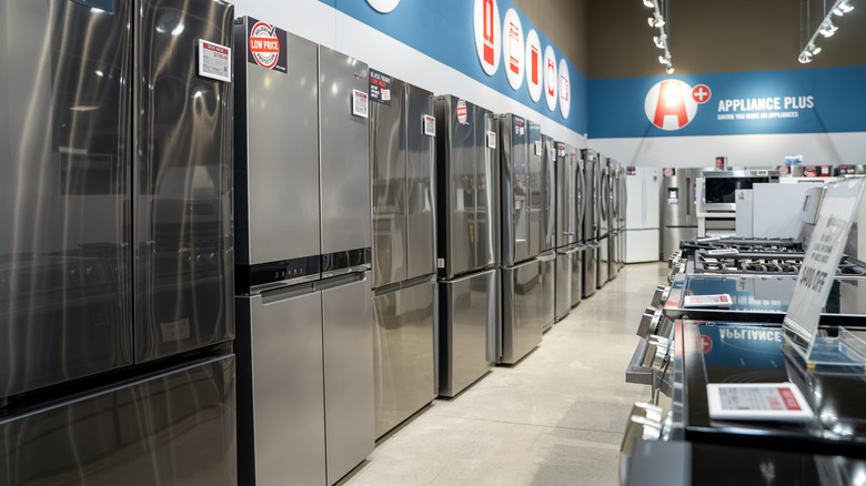 Kitchen appliance store with fridges